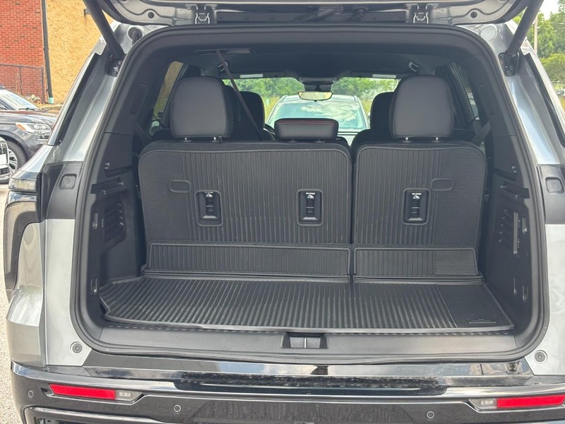 Chevrolet Traverse Vehicle Full-screen Gallery Image 09