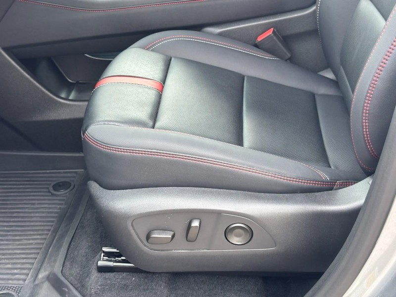 Chevrolet Traverse Vehicle Full-screen Gallery Image 16
