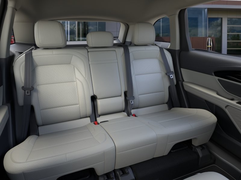 Lincoln Nautilus Vehicle Full-screen Gallery Image 12