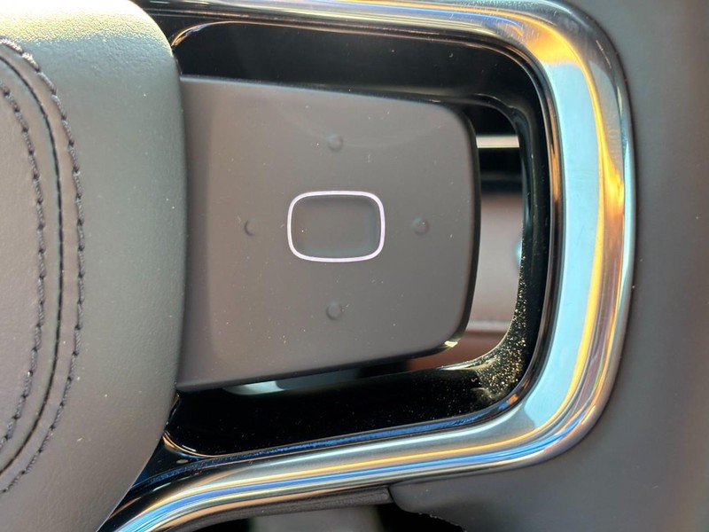 Lincoln Nautilus Vehicle Full-screen Gallery Image 19