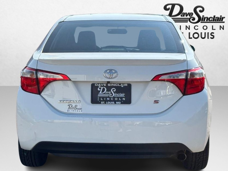 Toyota Corolla Vehicle Full-screen Gallery Image 04