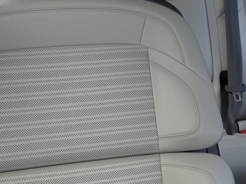 Lincoln Nautilus Vehicle Full-screen Gallery Image 17