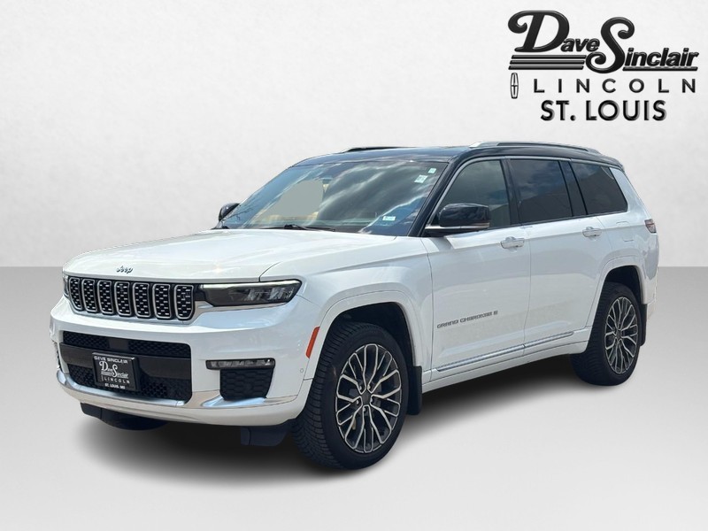 Jeep Grand Cherokee L Vehicle Full-screen Gallery Image 07