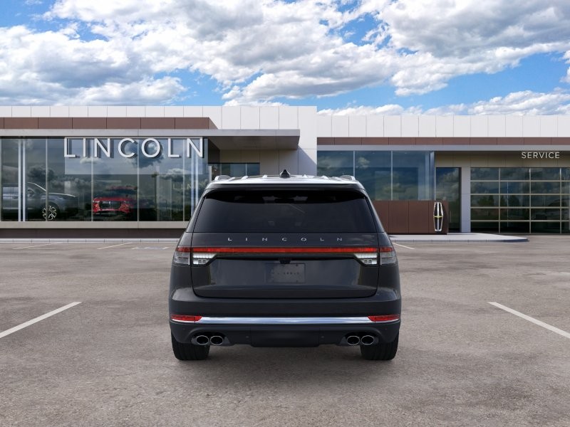 Lincoln Aviator Vehicle Full-screen Gallery Image 05