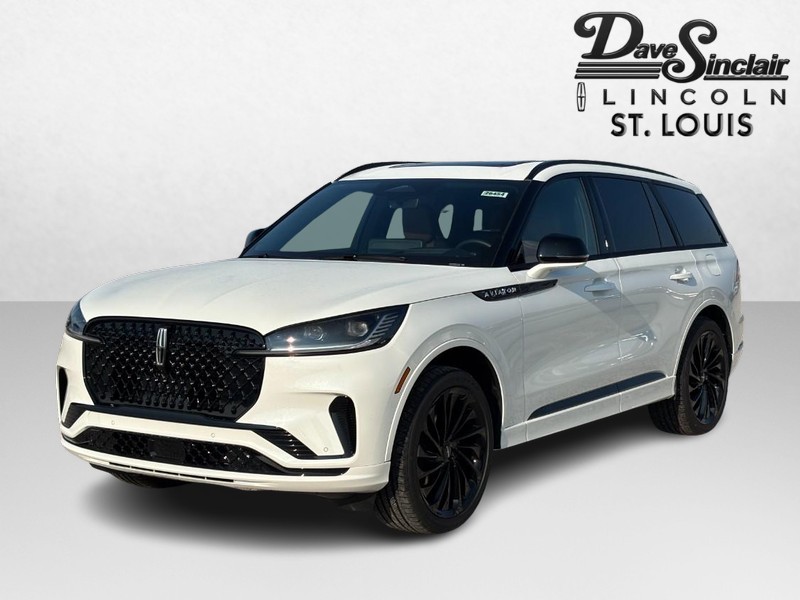 Lincoln Aviator Vehicle Full-screen Gallery Image 07