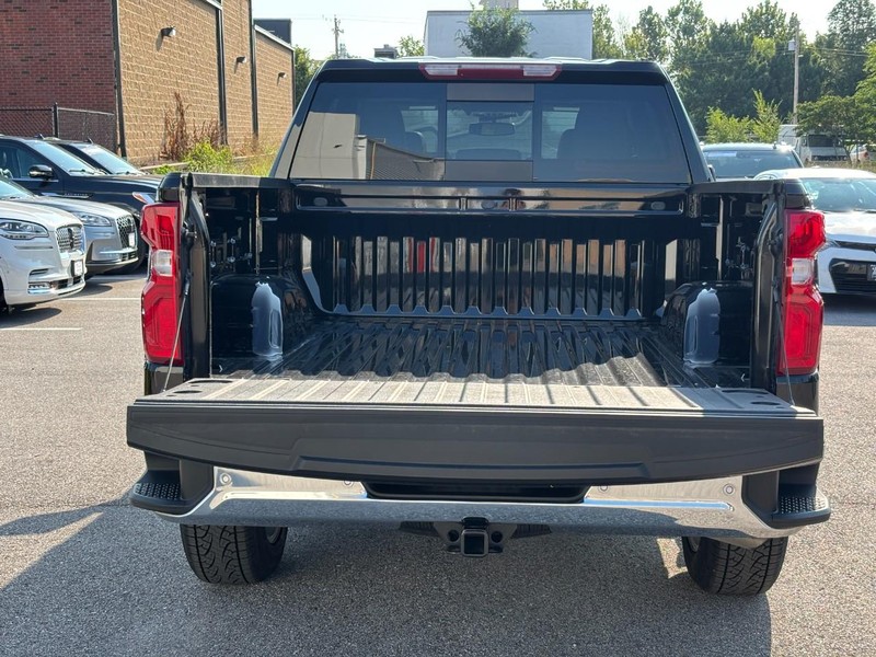 Chevrolet Silverado 1500 Vehicle Full-screen Gallery Image 09