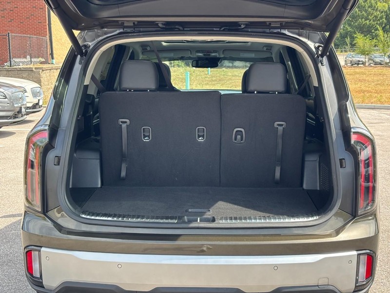 Kia Telluride Vehicle Full-screen Gallery Image 10