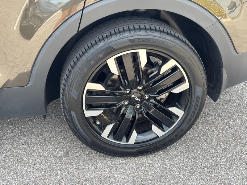 Kia Telluride Vehicle Full-screen Gallery Image 11
