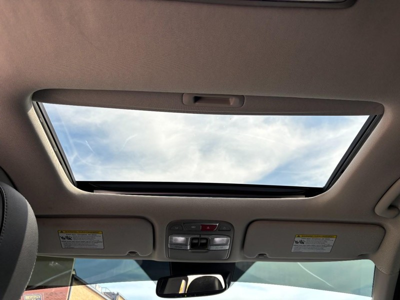 Kia Telluride Vehicle Full-screen Gallery Image 15