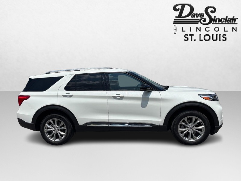 Ford Explorer Vehicle Full-screen Gallery Image 02