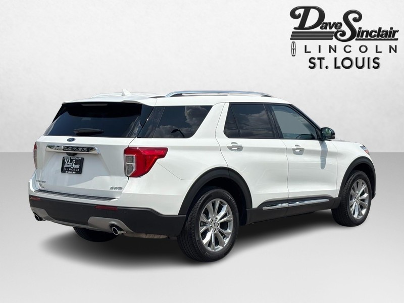 Ford Explorer Vehicle Full-screen Gallery Image 03