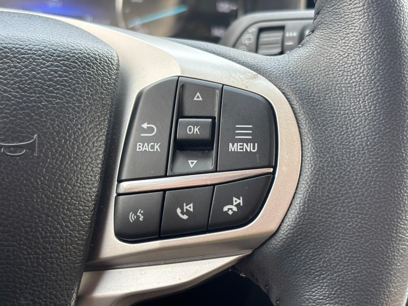 Ford Explorer Vehicle Full-screen Gallery Image 20