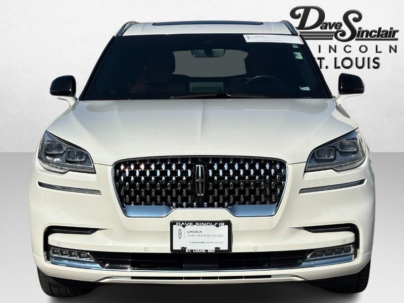 Lincoln Aviator Vehicle Full-screen Gallery Image 09