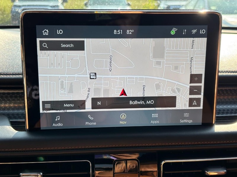 Lincoln Aviator Vehicle Full-screen Gallery Image 24