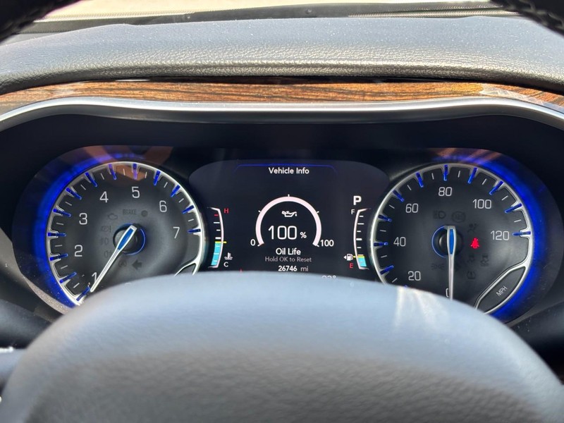Chrysler Pacifica Vehicle Full-screen Gallery Image 22
