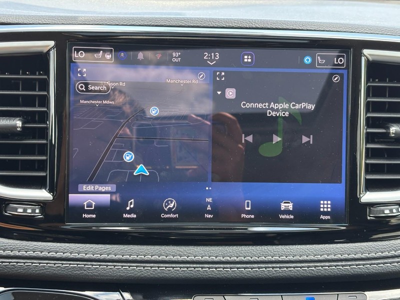 Chrysler Pacifica Vehicle Full-screen Gallery Image 23