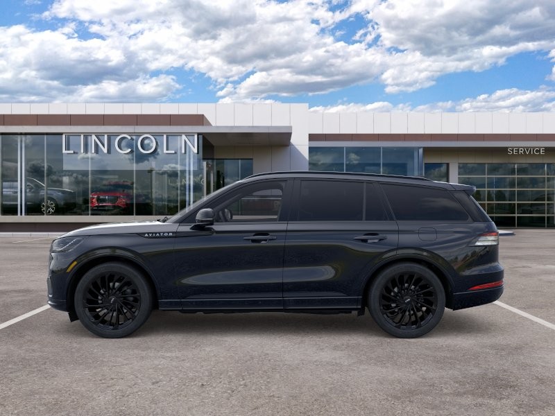 Lincoln Aviator Vehicle Full-screen Gallery Image 03