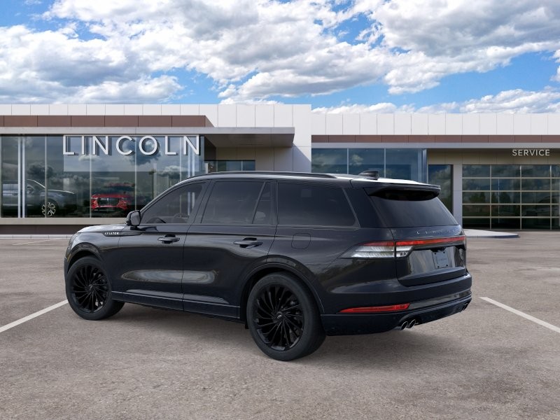 Lincoln Aviator Vehicle Full-screen Gallery Image 04