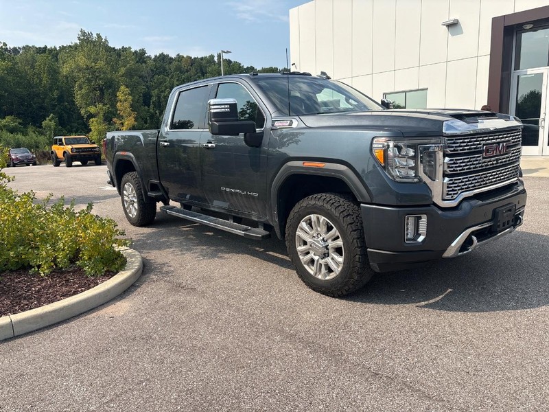 GMC Sierra 2500HD Vehicle Full-screen Gallery Image 04