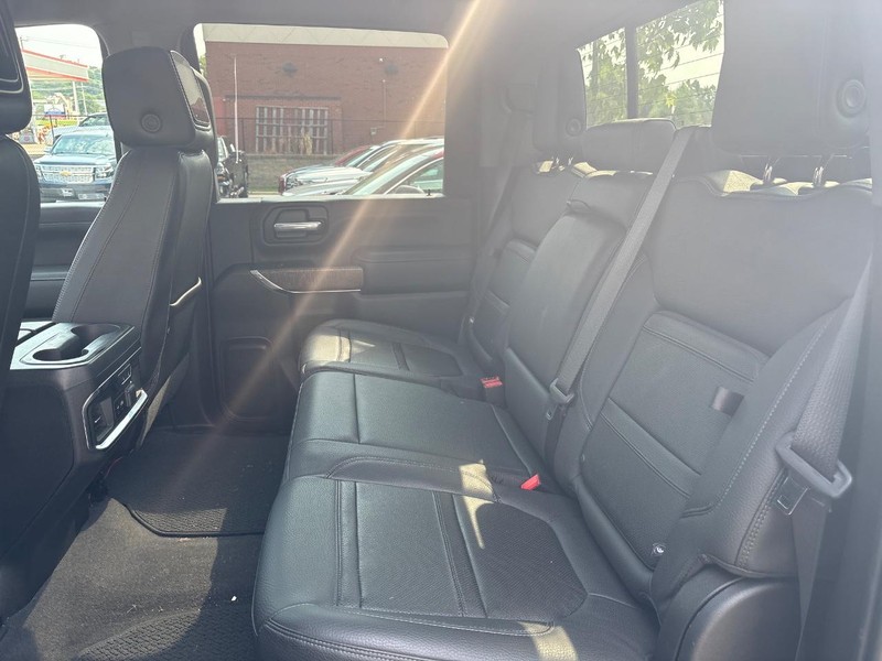 GMC Sierra 2500HD Vehicle Full-screen Gallery Image 06