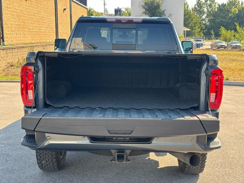 GMC Sierra 2500HD Vehicle Full-screen Gallery Image 09