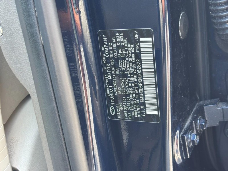 Genesis GV80 Vehicle Full-screen Gallery Image 24