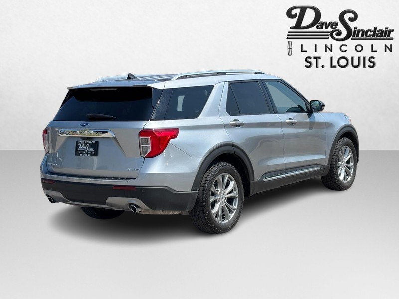 Ford Explorer Vehicle Full-screen Gallery Image 03
