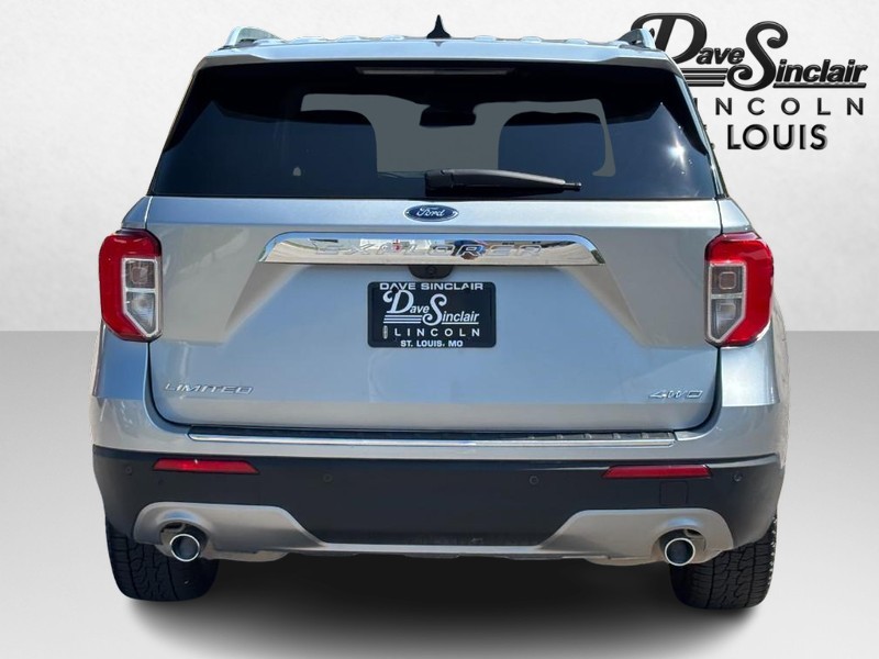 Ford Explorer Vehicle Full-screen Gallery Image 04