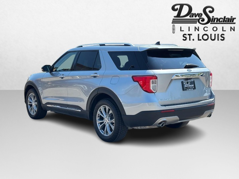 Ford Explorer Vehicle Full-screen Gallery Image 05