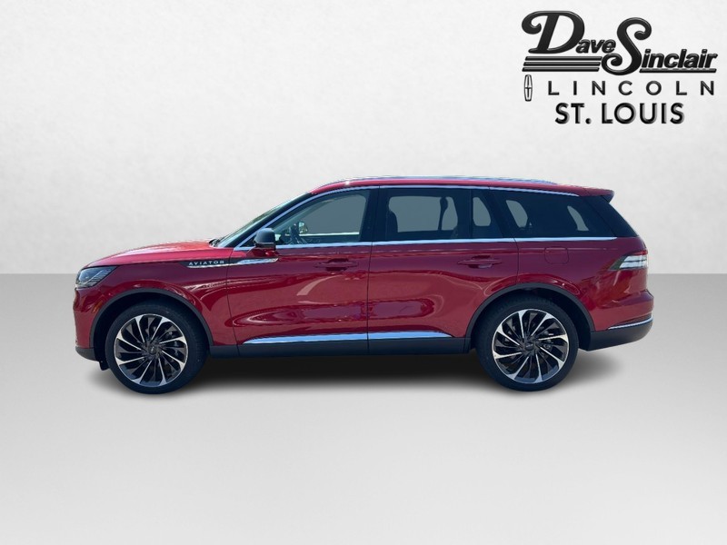 Lincoln Aviator Vehicle Full-screen Gallery Image 06