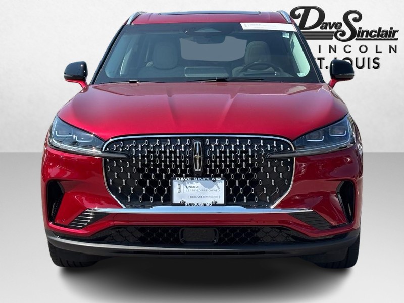 Lincoln Aviator Vehicle Full-screen Gallery Image 09