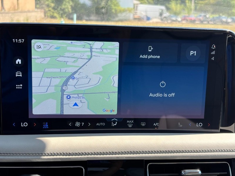 Lincoln Aviator Vehicle Full-screen Gallery Image 22