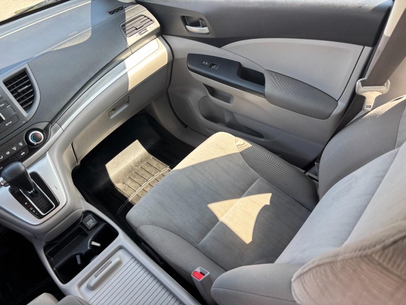Honda CR-V Vehicle Full-screen Gallery Image 15