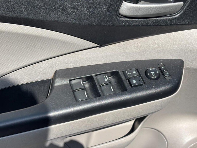 Honda CR-V Vehicle Full-screen Gallery Image 17