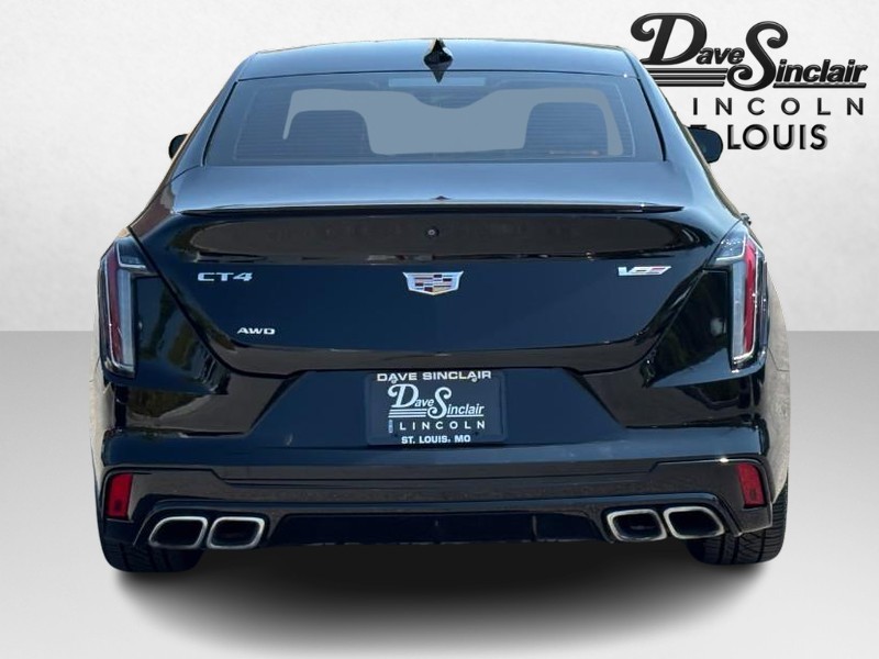 Cadillac CT4-V Vehicle Full-screen Gallery Image 04