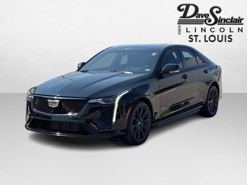 Cadillac CT4-V Vehicle Full-screen Gallery Image 07