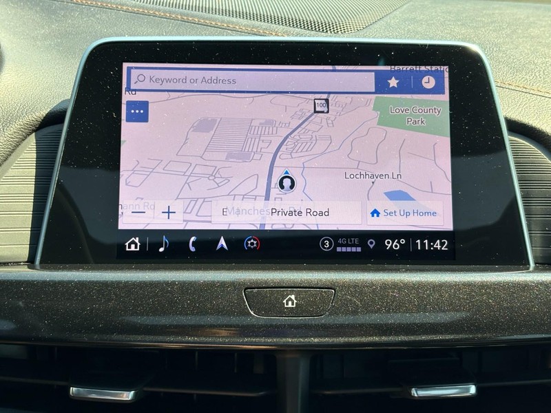 Cadillac CT4-V Vehicle Full-screen Gallery Image 23