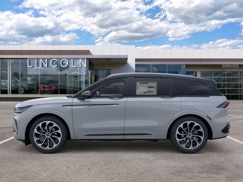 Lincoln Nautilus Vehicle Full-screen Gallery Image 03