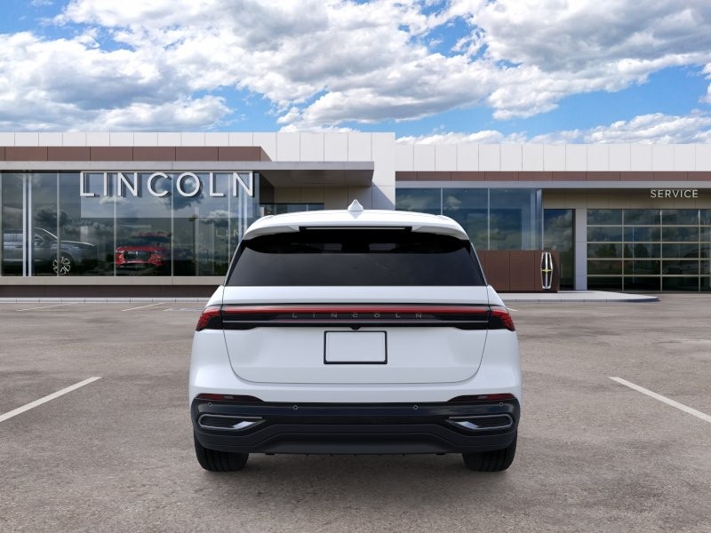 Lincoln Nautilus Vehicle Full-screen Gallery Image 05