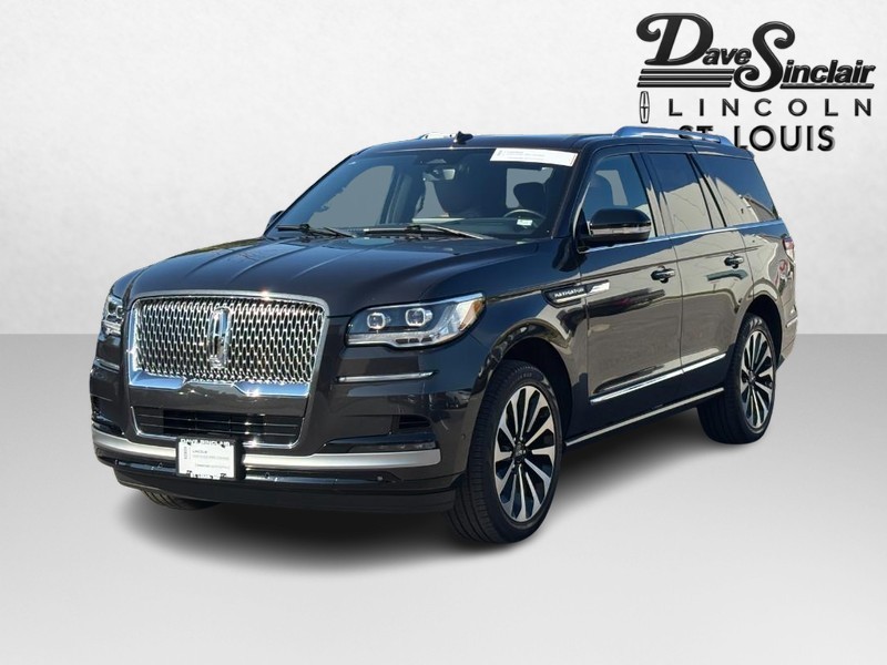 Lincoln Navigator Vehicle Full-screen Gallery Image 07