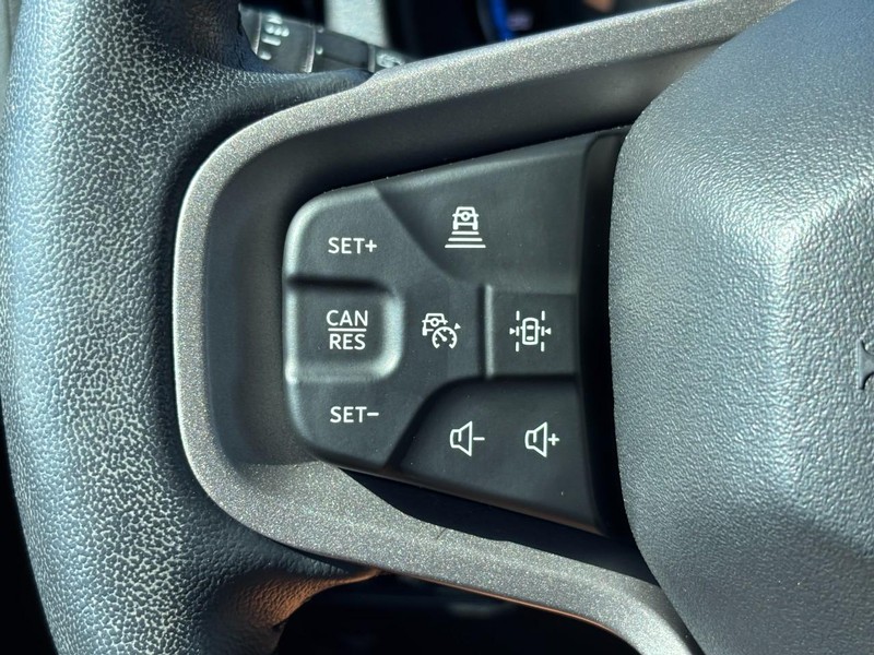 Ford Bronco Vehicle Full-screen Gallery Image 18