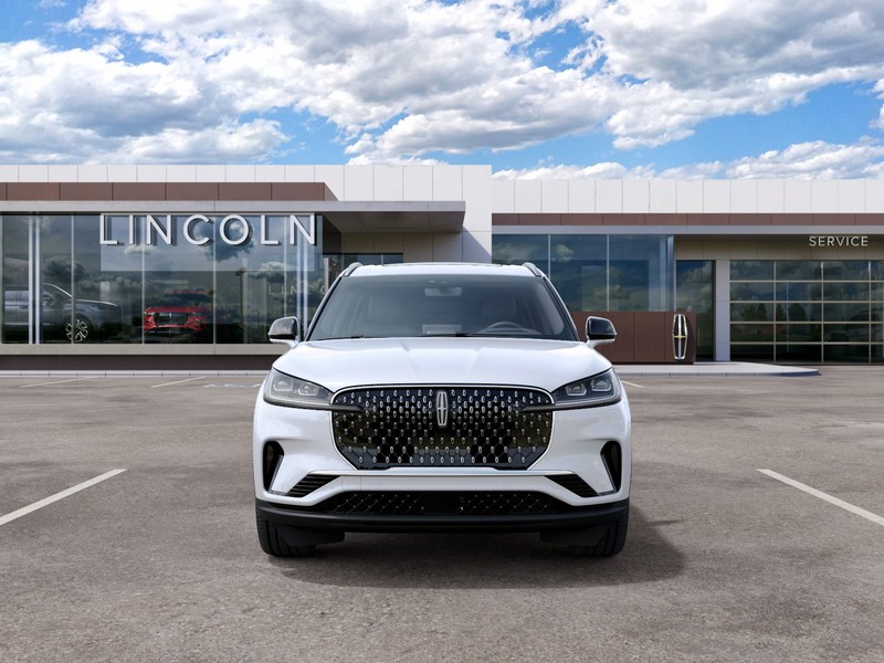 Lincoln Aviator Vehicle Full-screen Gallery Image 03