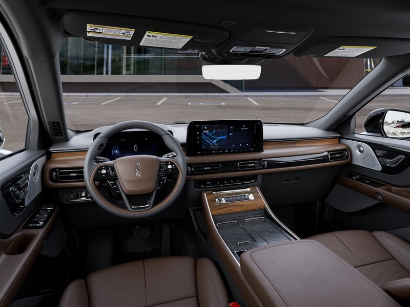 Lincoln Aviator Vehicle Full-screen Gallery Image 10