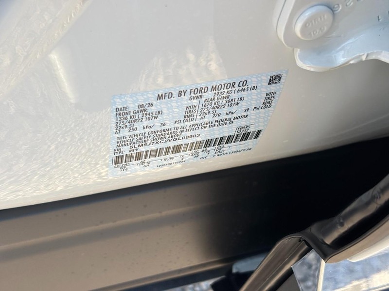 Lincoln Aviator Vehicle Full-screen Gallery Image 25
