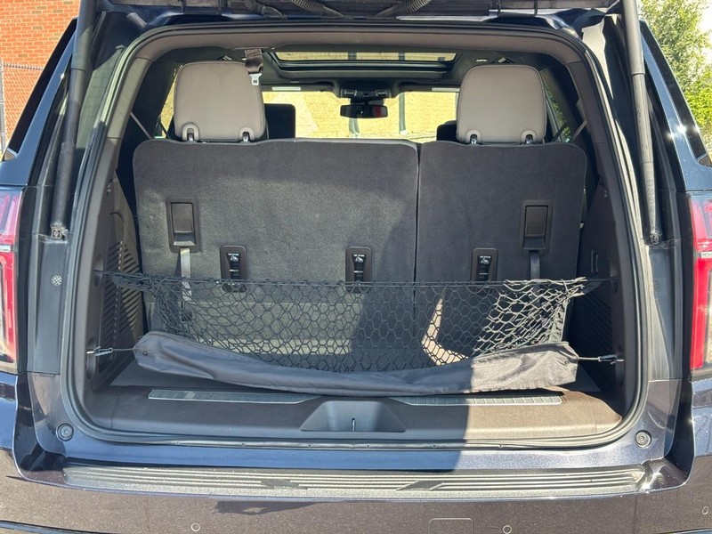 Chevrolet Tahoe Vehicle Full-screen Gallery Image 05