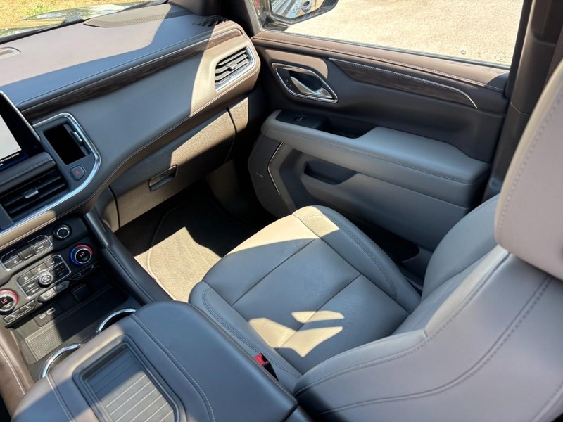 Chevrolet Tahoe Vehicle Full-screen Gallery Image 15