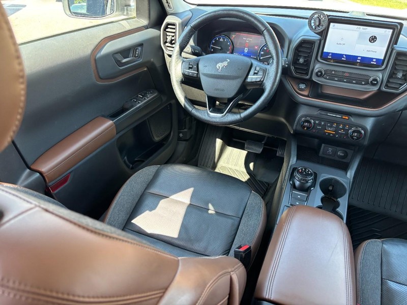 Ford Bronco Sport Vehicle Full-screen Gallery Image 12