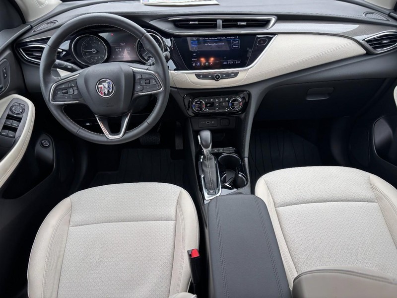 Buick Encore GX Vehicle Full-screen Gallery Image 13