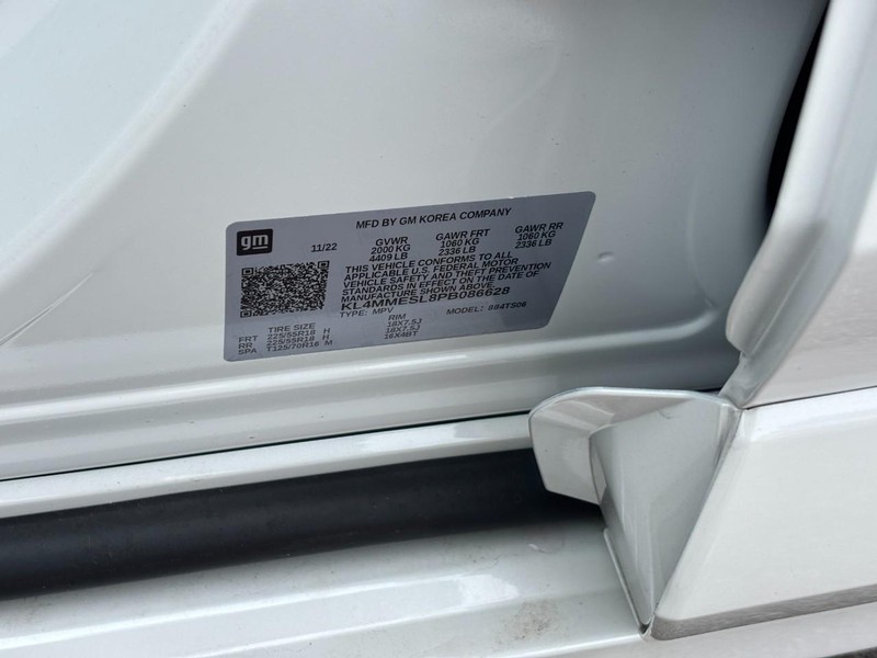 Buick Encore GX Vehicle Full-screen Gallery Image 22