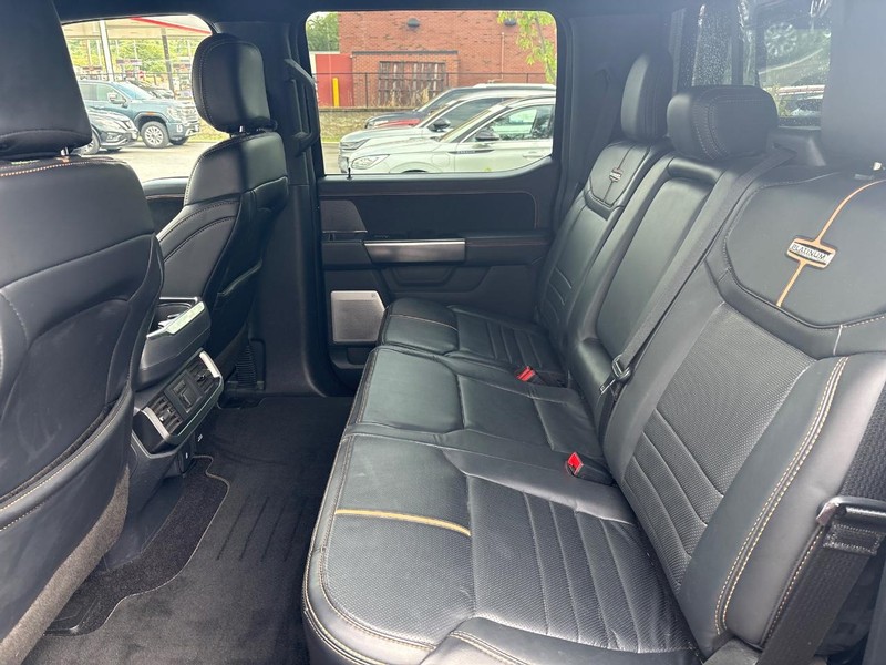 Ford F-150 Vehicle Full-screen Gallery Image 06